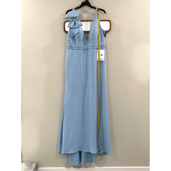 MAC DUGGAL Sleeveless V Neck Bow Detail Mermaid Gown - New With Tags (NWT) - Picture 8 of 11